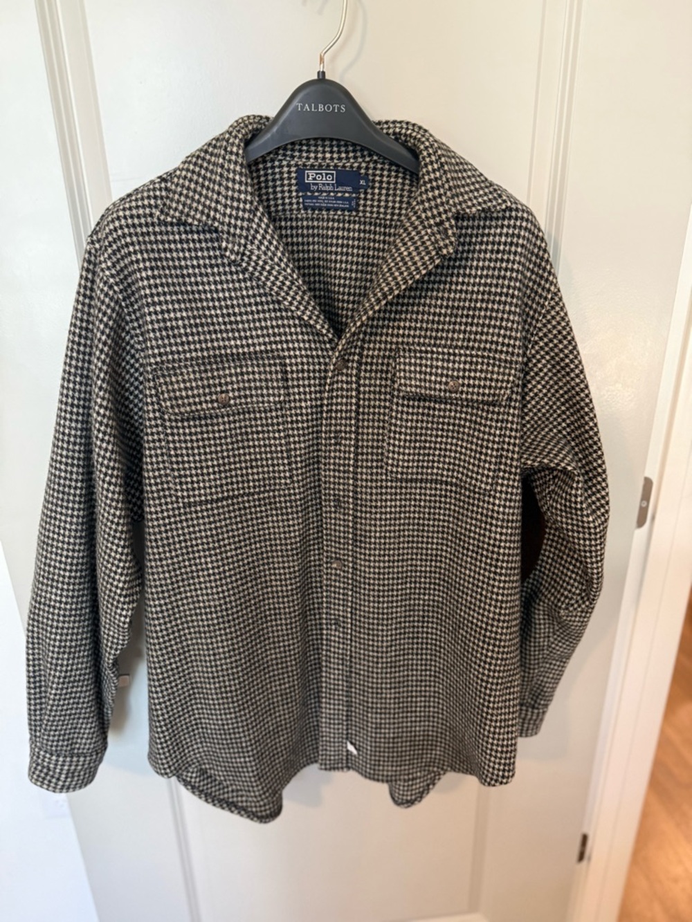 Ralph Lauren Black and Cream Houndstooth Oversized Shirt. - Picture 2 of 9